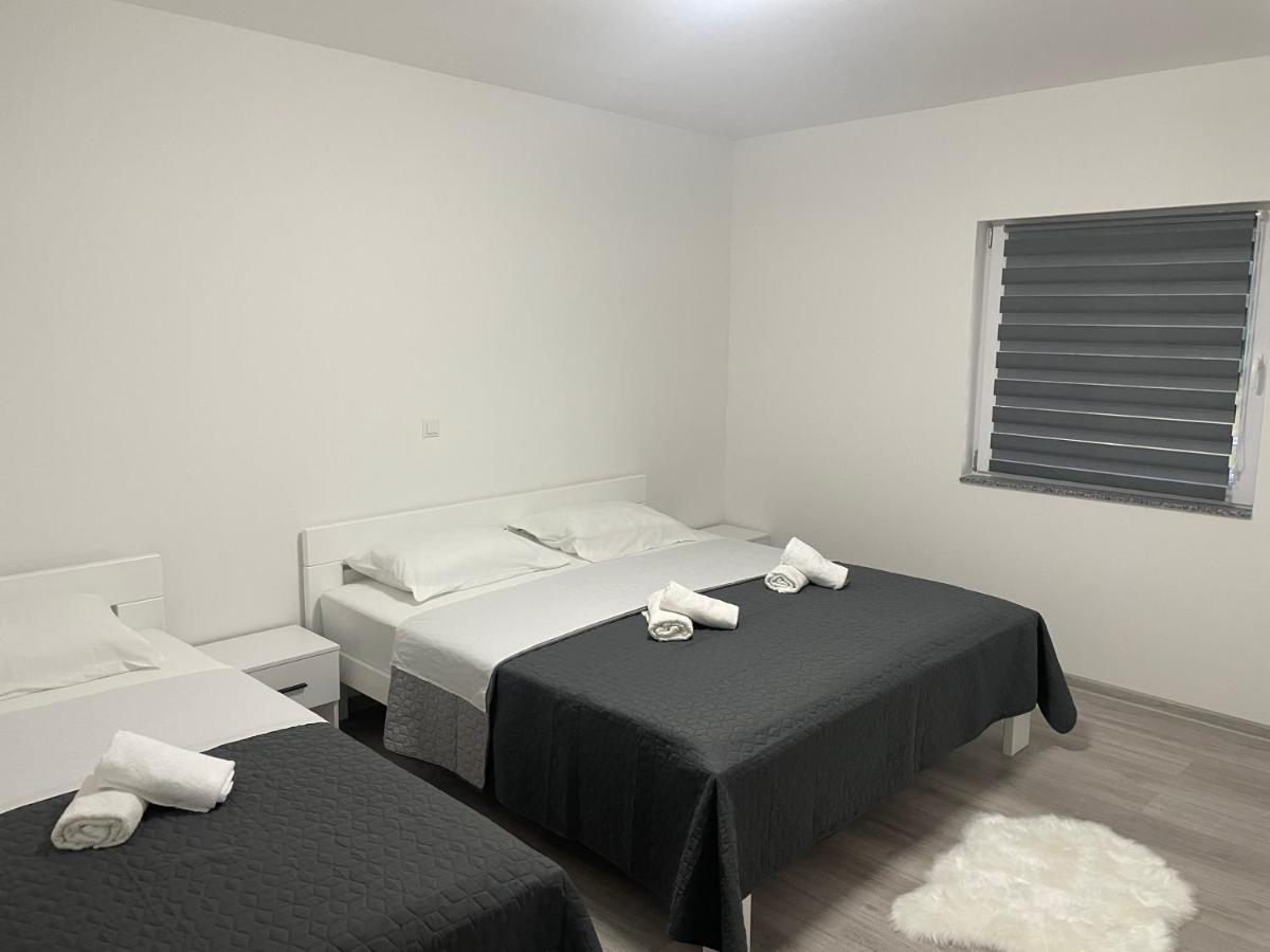 Apartmani Franciska Jajce Exteriör bild